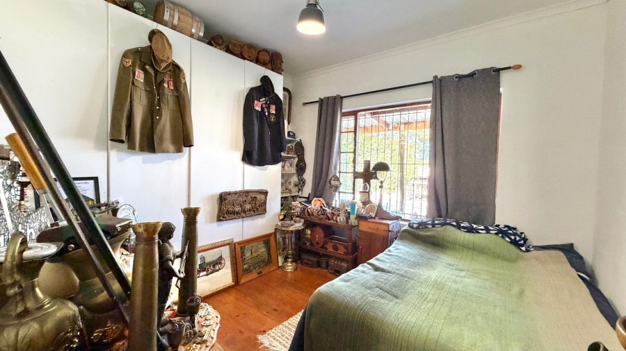 4 Bedroom Property for Sale in Heldervue Western Cape